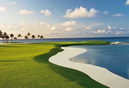 Maximum Golfreisen-Cap_Cana_Punta_Espada_Golf-Green am Meer